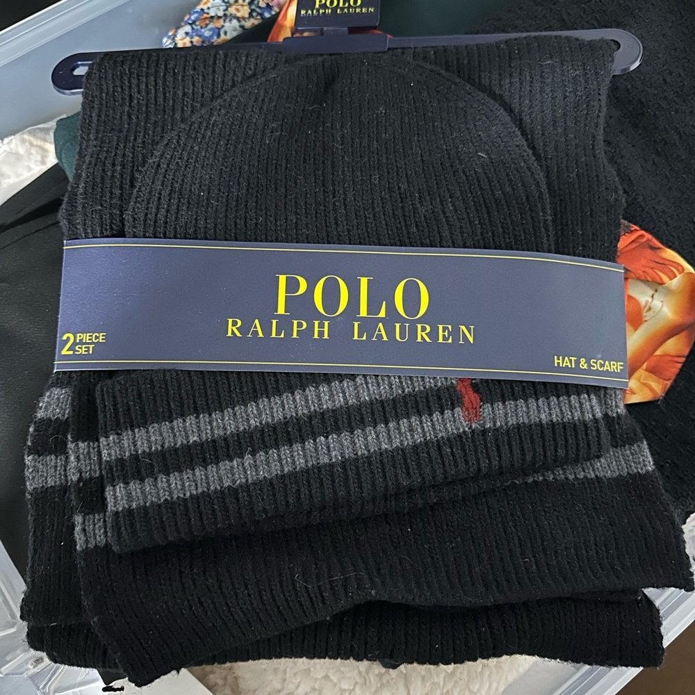 New! Hat & scarf set